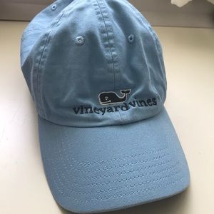 brand new vineyard vines hat!